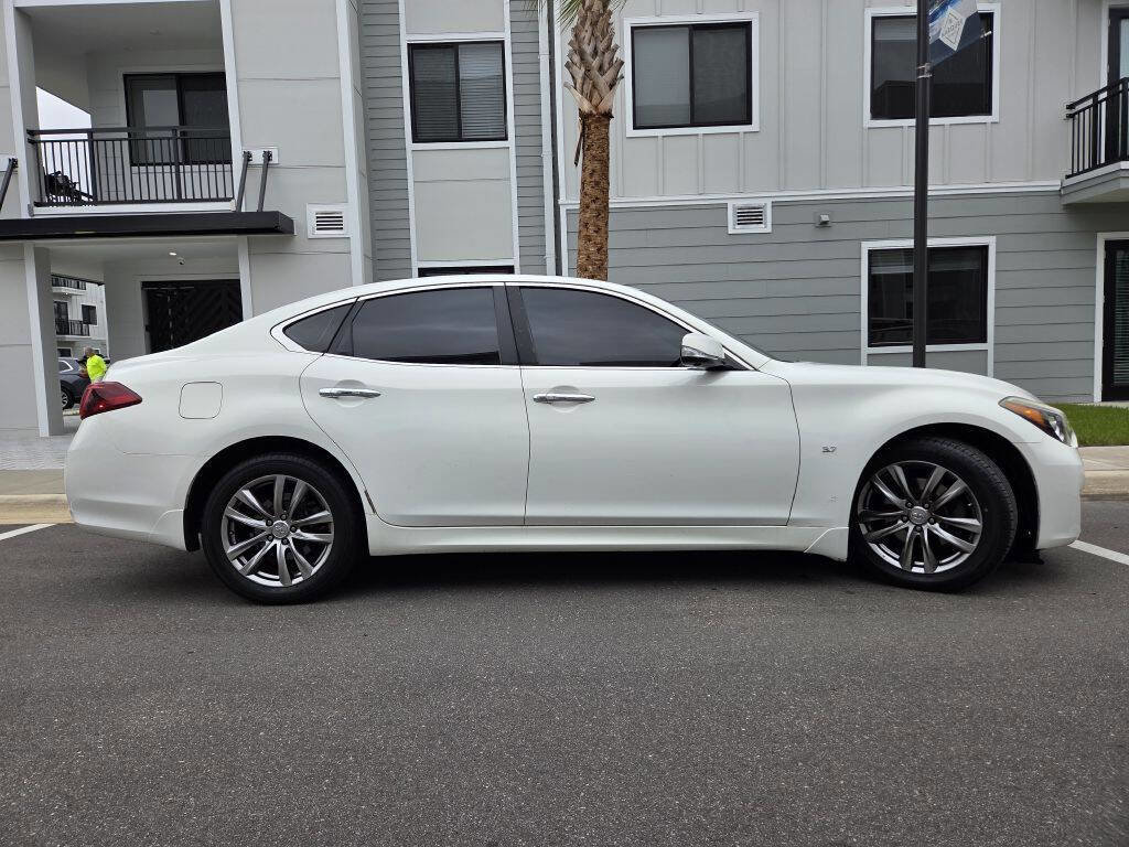 Used 2015 INFINITI Q70 3.7 RWD image 4