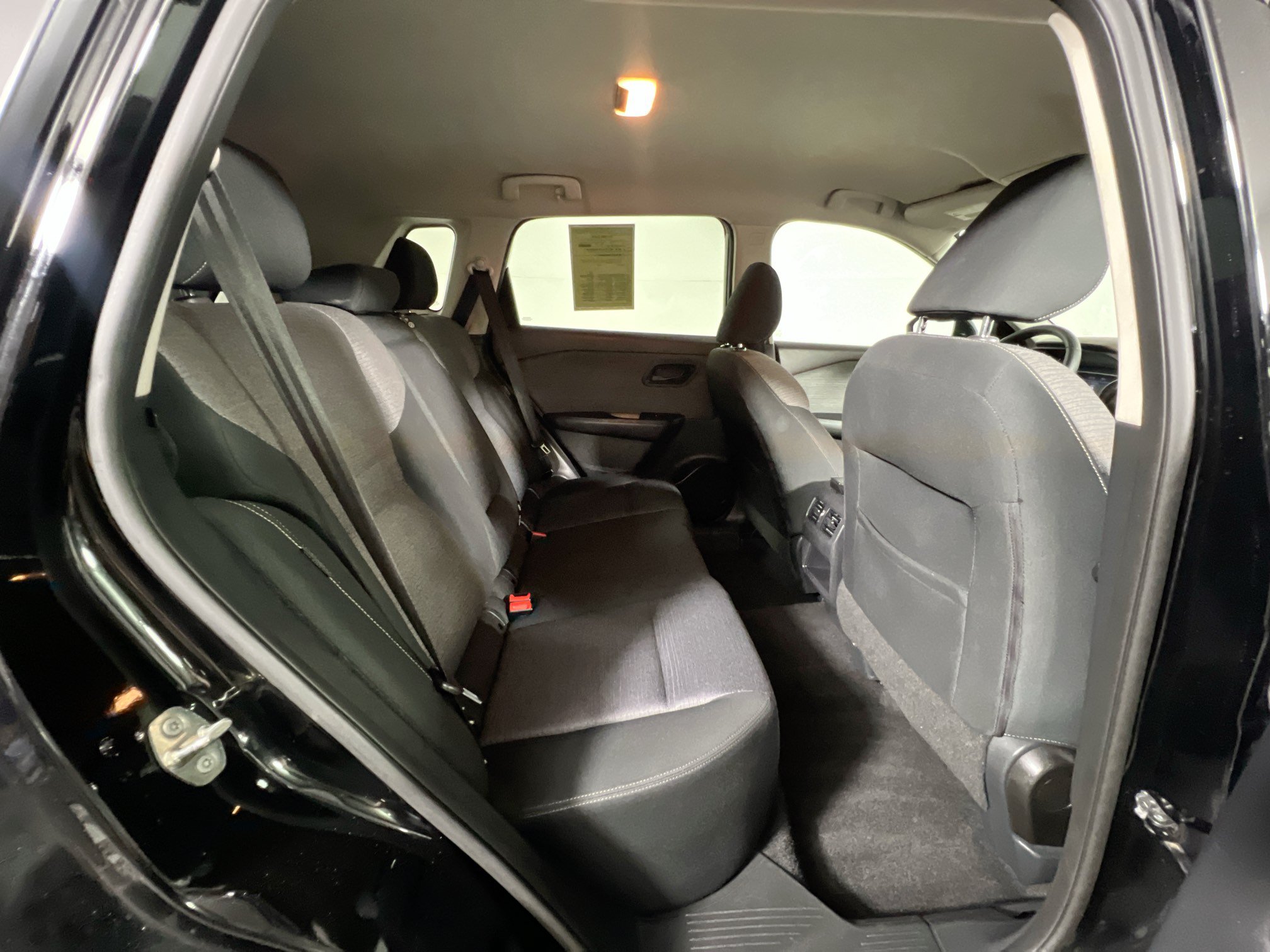 Used 2021 Nissan Rogue S AWD/4WD image 33