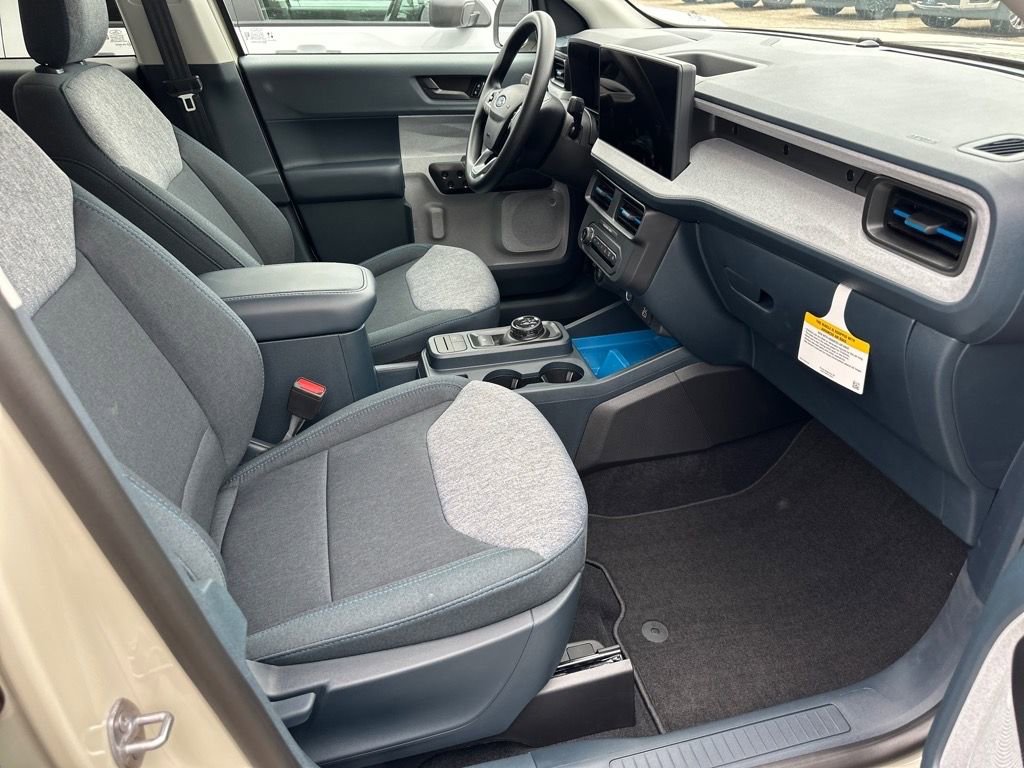 New 2025 Ford Maverick XLT FWD image 16