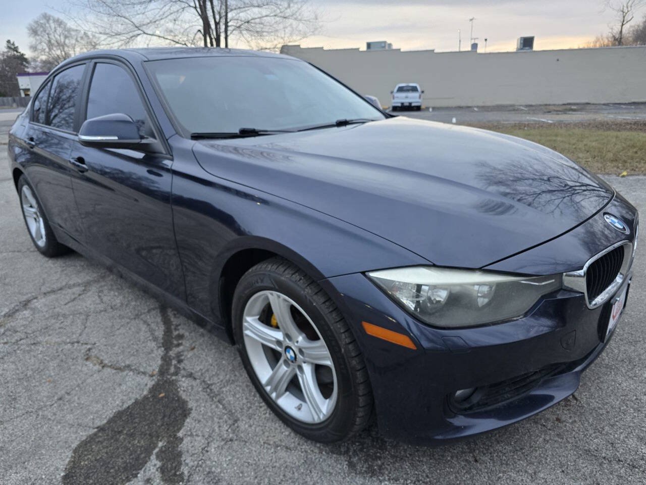 Used 2013 BMW 328i xDrive Sedan AWD/4WD image 3