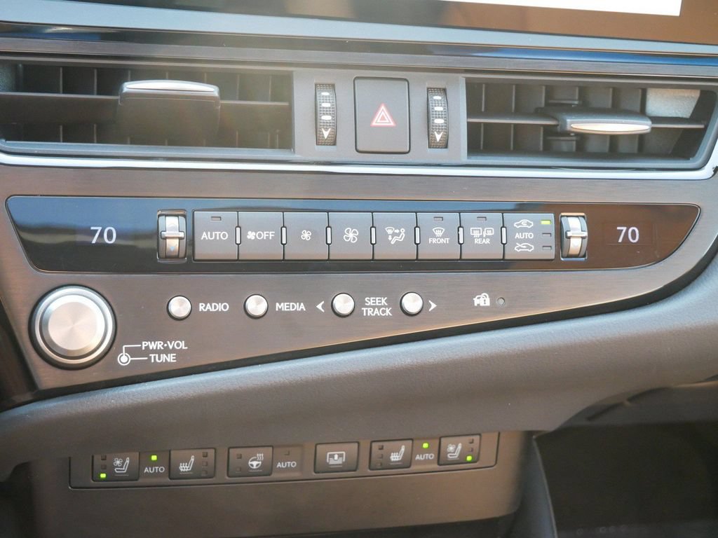 Certified 2025 Lexus ES 350 Ultra Luxury w/ Accessory Package (Z2) FWD image 22