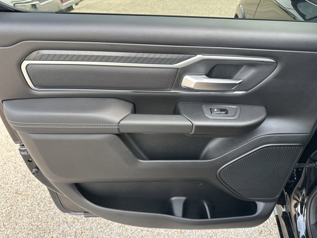 New 2026 RAM 1500 4x4 Crew Cab image 41