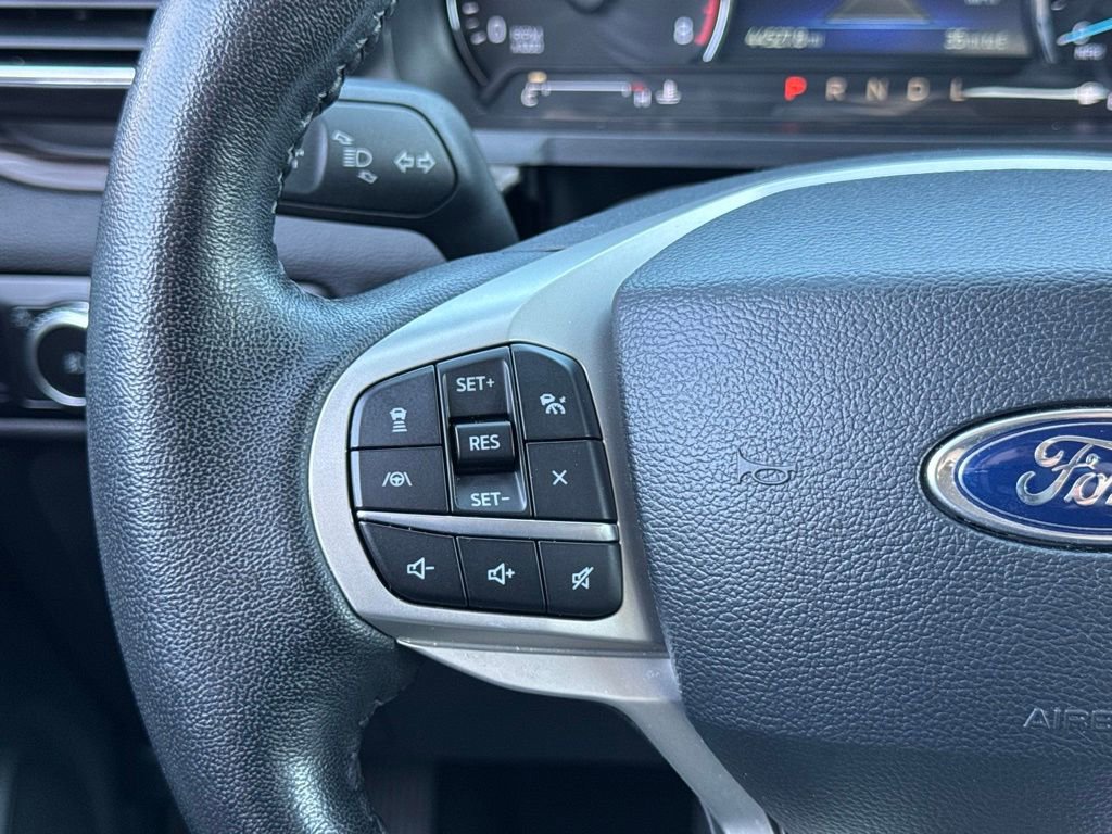 Used 2023 Ford Explorer Limited w/ Equipment Group 301A image 29