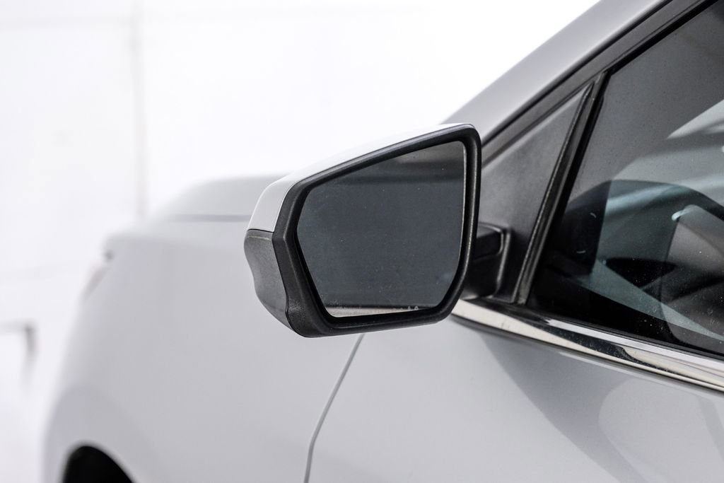 Used 2019 Chevrolet Equinox LT image 39