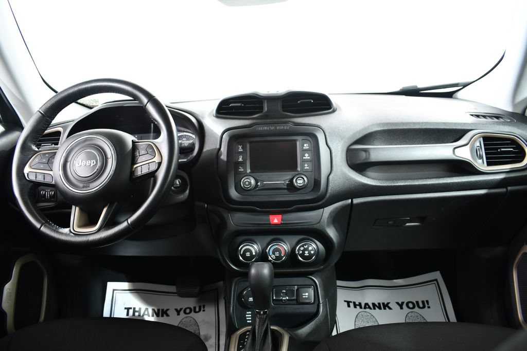 Used 2017 Jeep Renegade Latitude AWD/4WD image 7