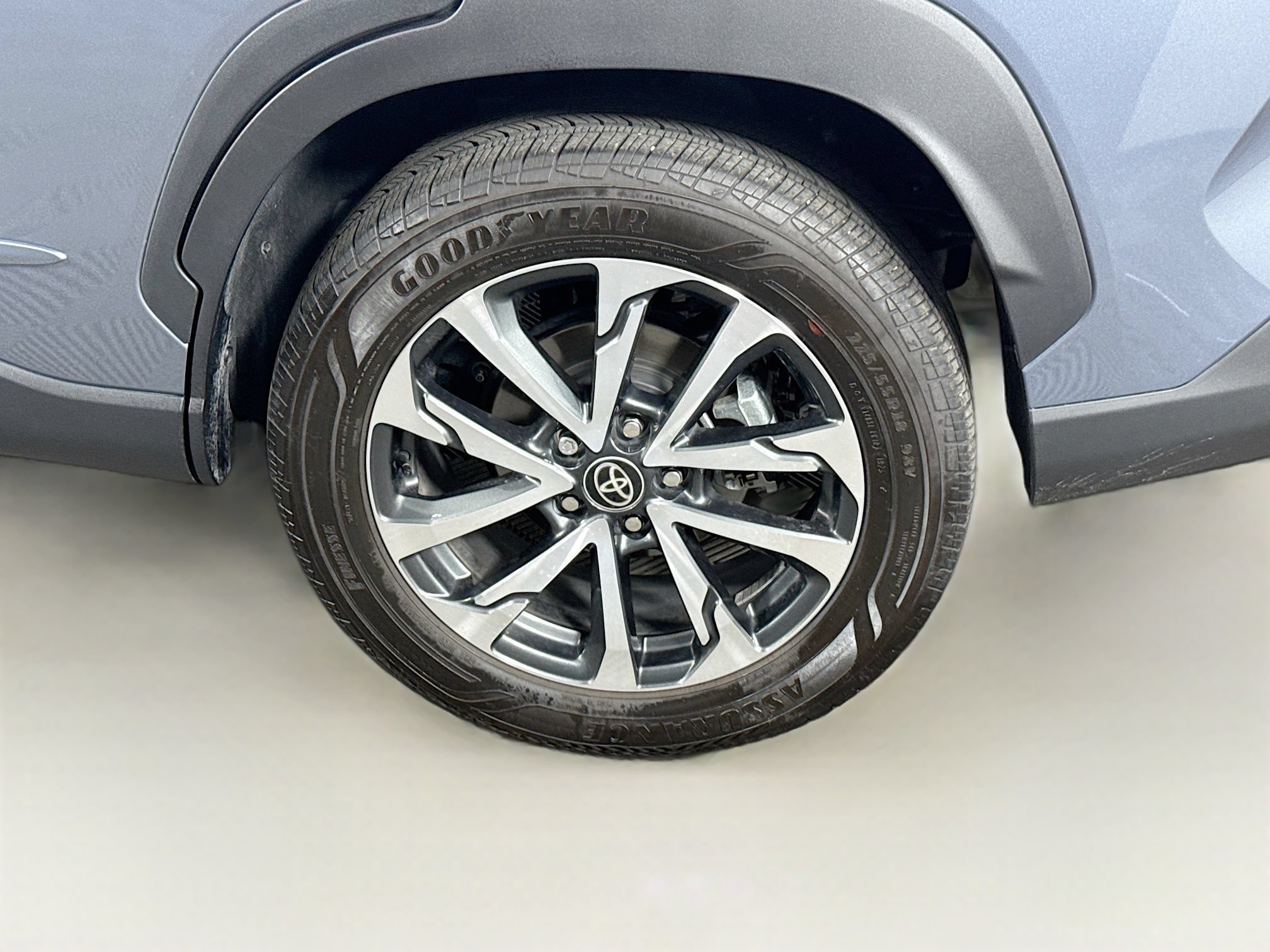 Certified 2025 Toyota Corolla Cross XLE AWD/4WD image 9