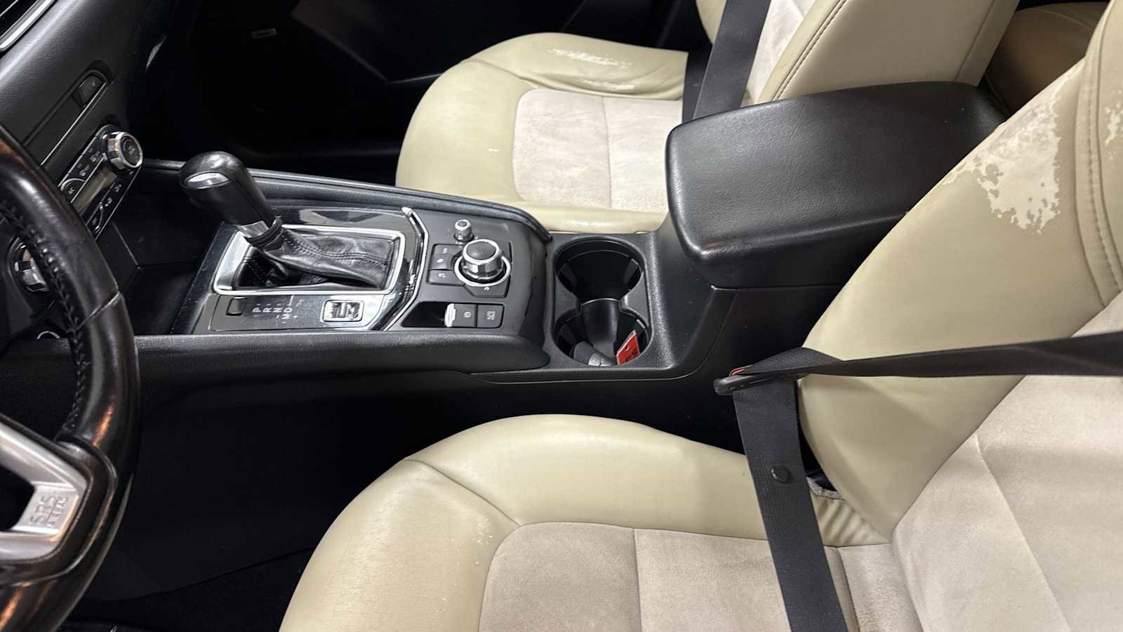 Used 2018 MAZDA CX-5 Touring w/ Preferred Equipment Package image 23