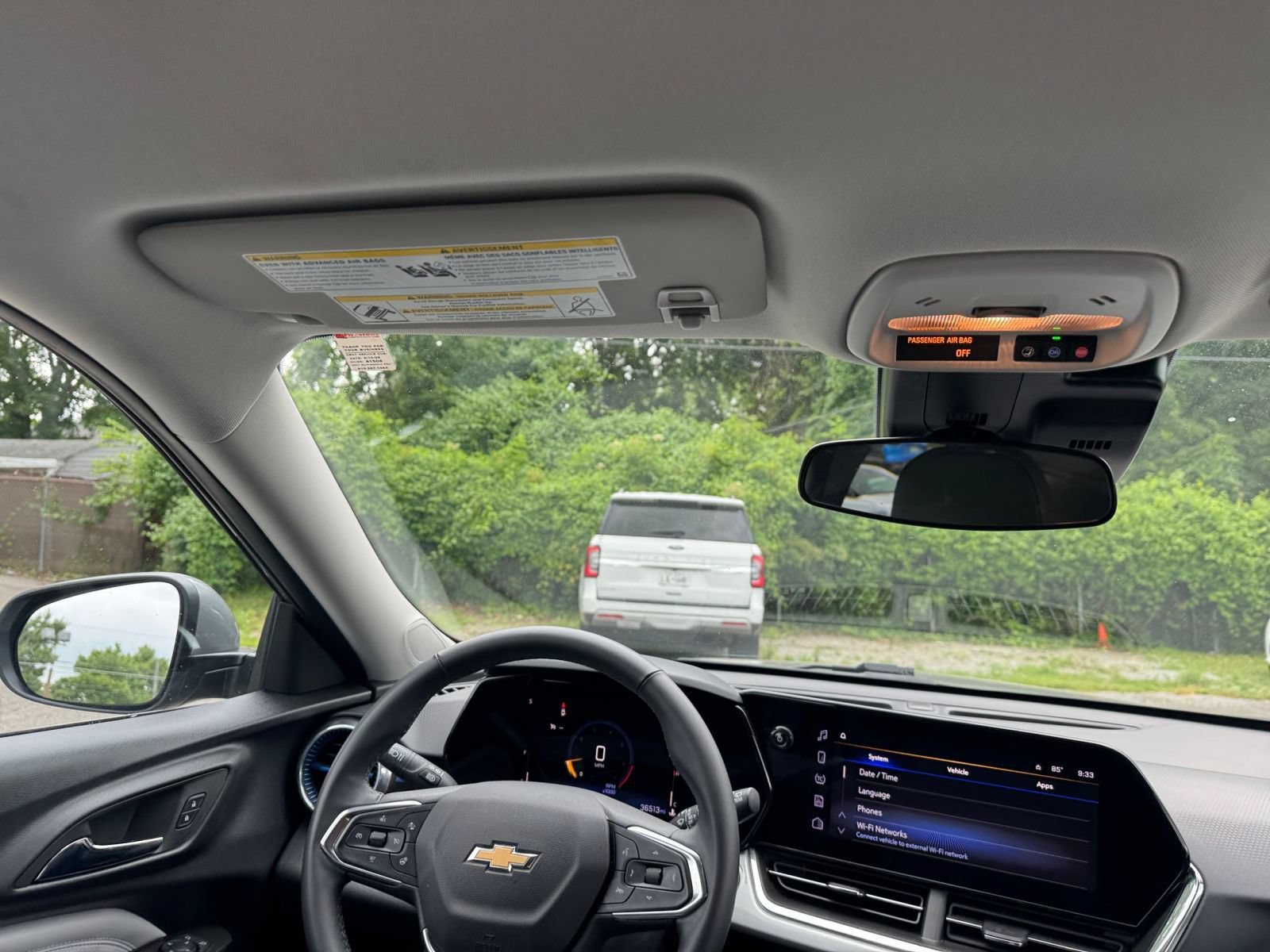 Used 2025 Chevrolet Trax LT w/ LT Convenience Package FWD image 33