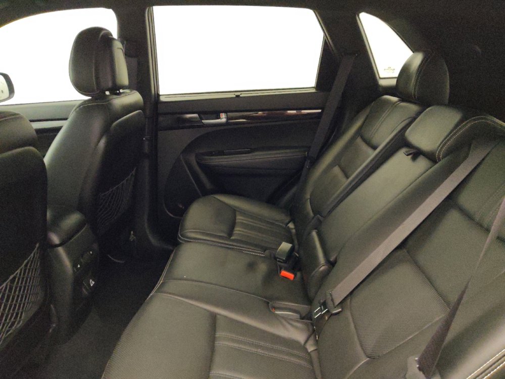 Used 2014 Kia Sorento SX image 18