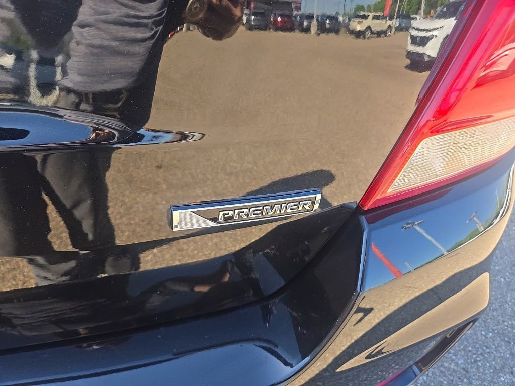 Used 2018 Chevrolet Trax Premier w/ Midnight Edition FWD image 29