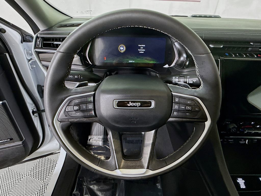 Used 2022 Jeep Grand Cherokee Limited 4xe w/ Luxury Tech Group II image 21