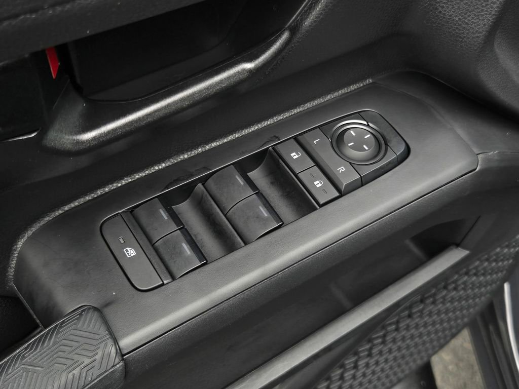 Used 2025 Toyota Tacoma SR5 image 12