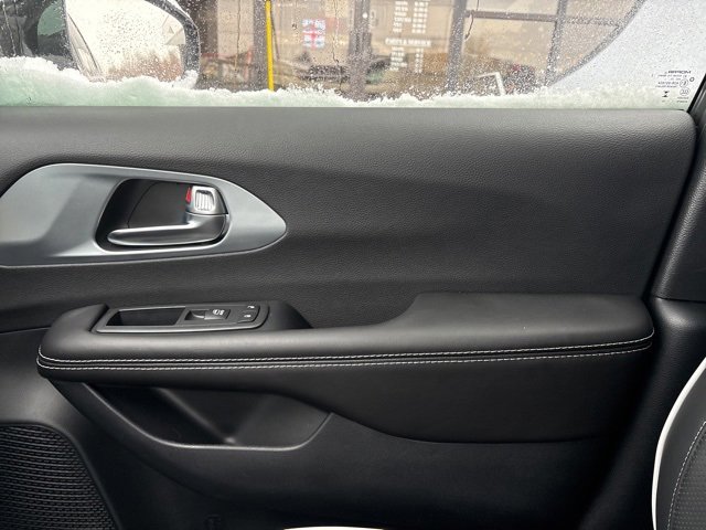 New 2026 Chrysler Pacifica Limited w/ S Appearance Package image 26