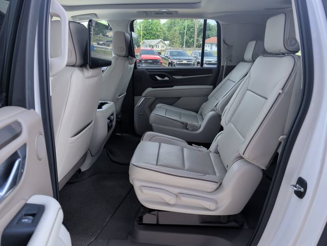 Used 2021 GMC Yukon XL Denali w/ LPO, Illumination Package AWD/4WD image 24