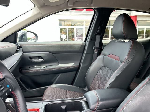 Used 2025 Nissan Kicks SR w/ Illumination Package AWD/4WD image 29