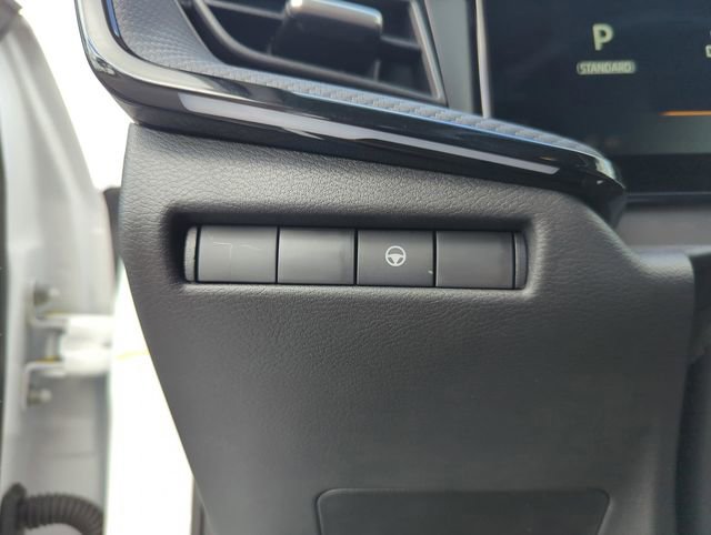 Certified 2025 Nissan Kicks SR image 37