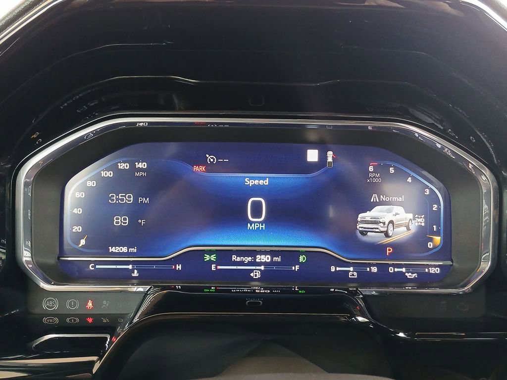 Used 2025 Chevrolet Silverado 1500 LTZ image 12