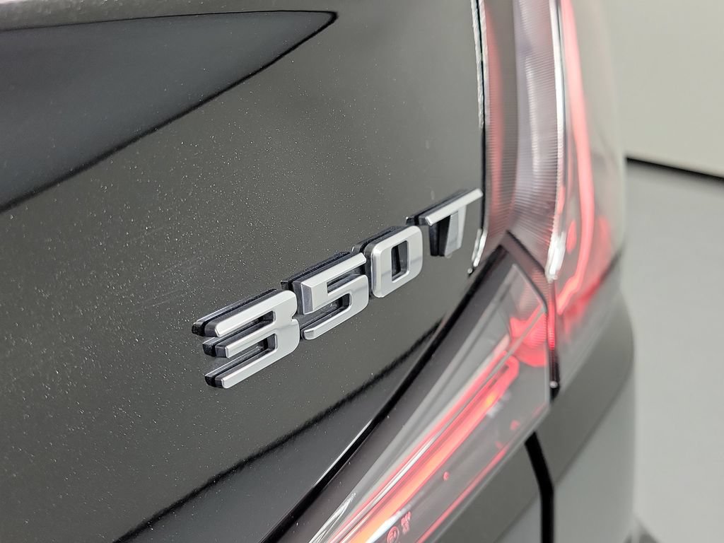 Certified 2024 Cadillac XT4 Sport FWD image 6