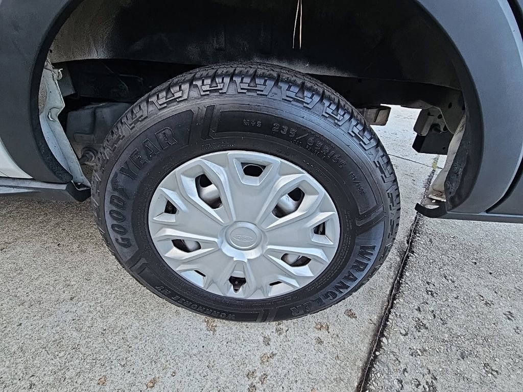 Used 2022 Ford E-Transit Low Roof w/ Load Area Protection Package image 28