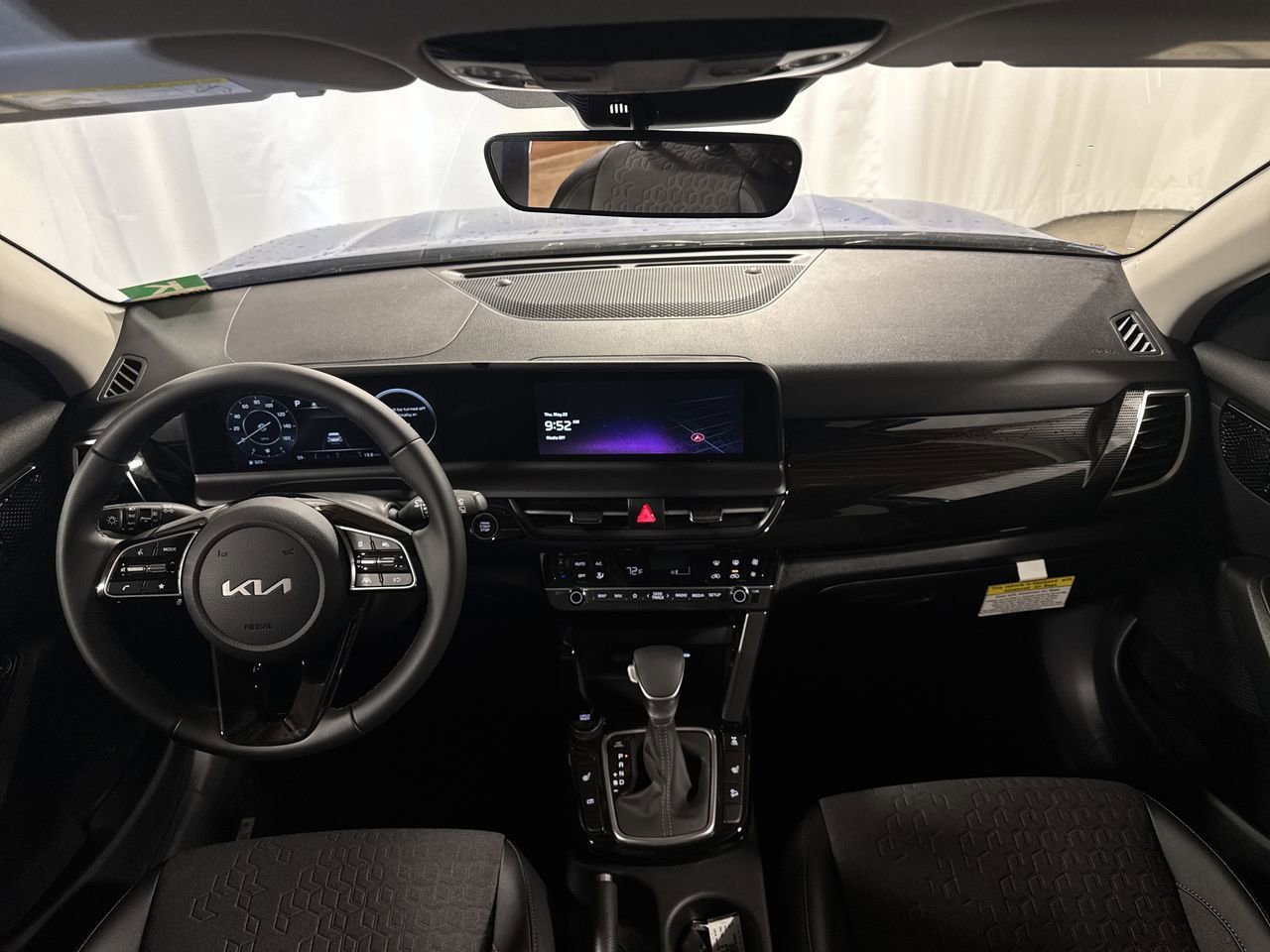 Certified 2025 Kia Seltos X-Line image 12