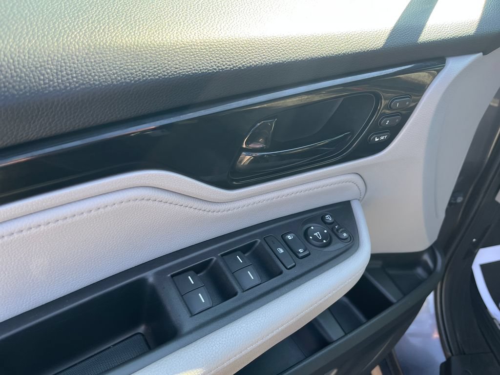 Used 2022 Honda Odyssey Elite image 10