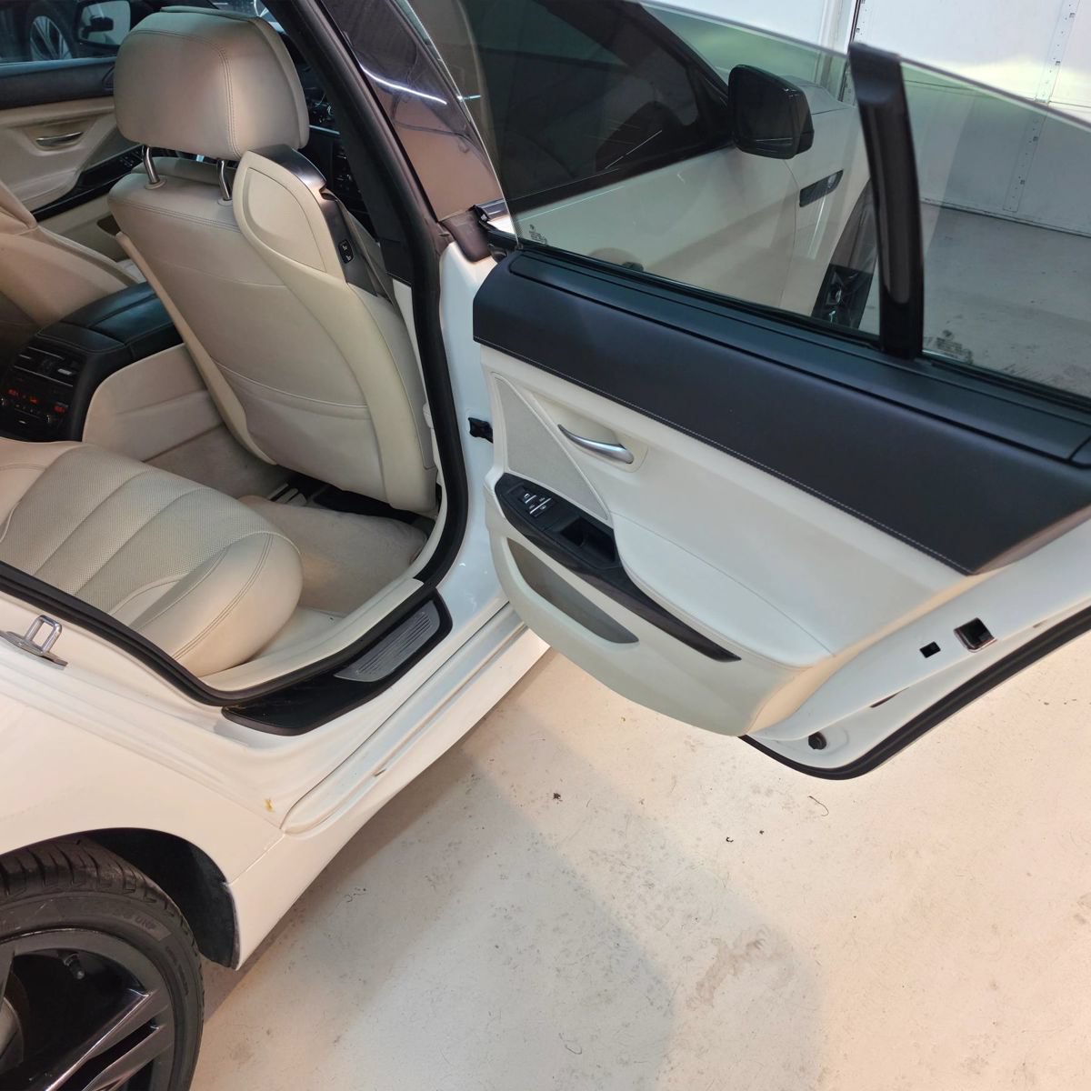 Used 2015 BMW 640i Gran Coupe RWD image 26