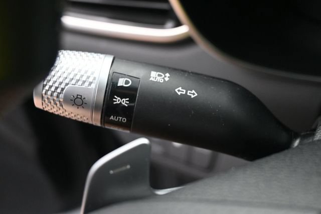 Used 2025 Genesis G70 2.5T AWD/4WD image 23