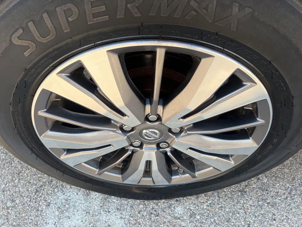 Used 2018 Nissan Pathfinder SV w/ Cargo Package image 41