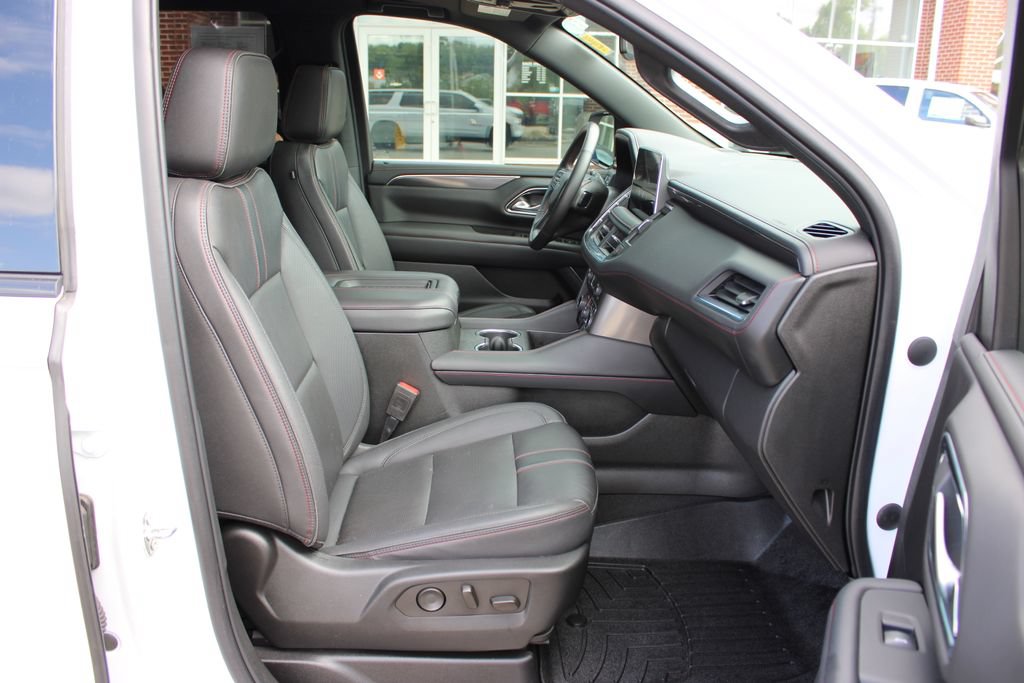 Used 2022 Chevrolet Suburban RST w/ Luxury Package AWD/4WD image 53