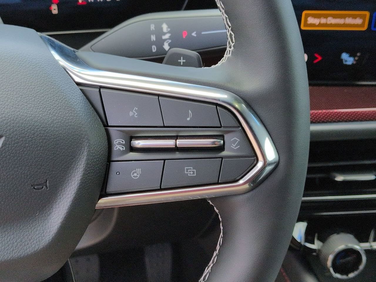 New 2026 Chevrolet Traverse Z71 w/ Enhanced Driving Package AWD/4WD image 14
