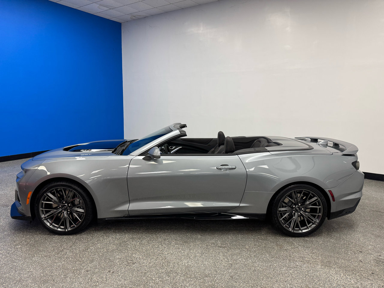 Used 2023 Chevrolet Camaro ZL1 RWD image 6