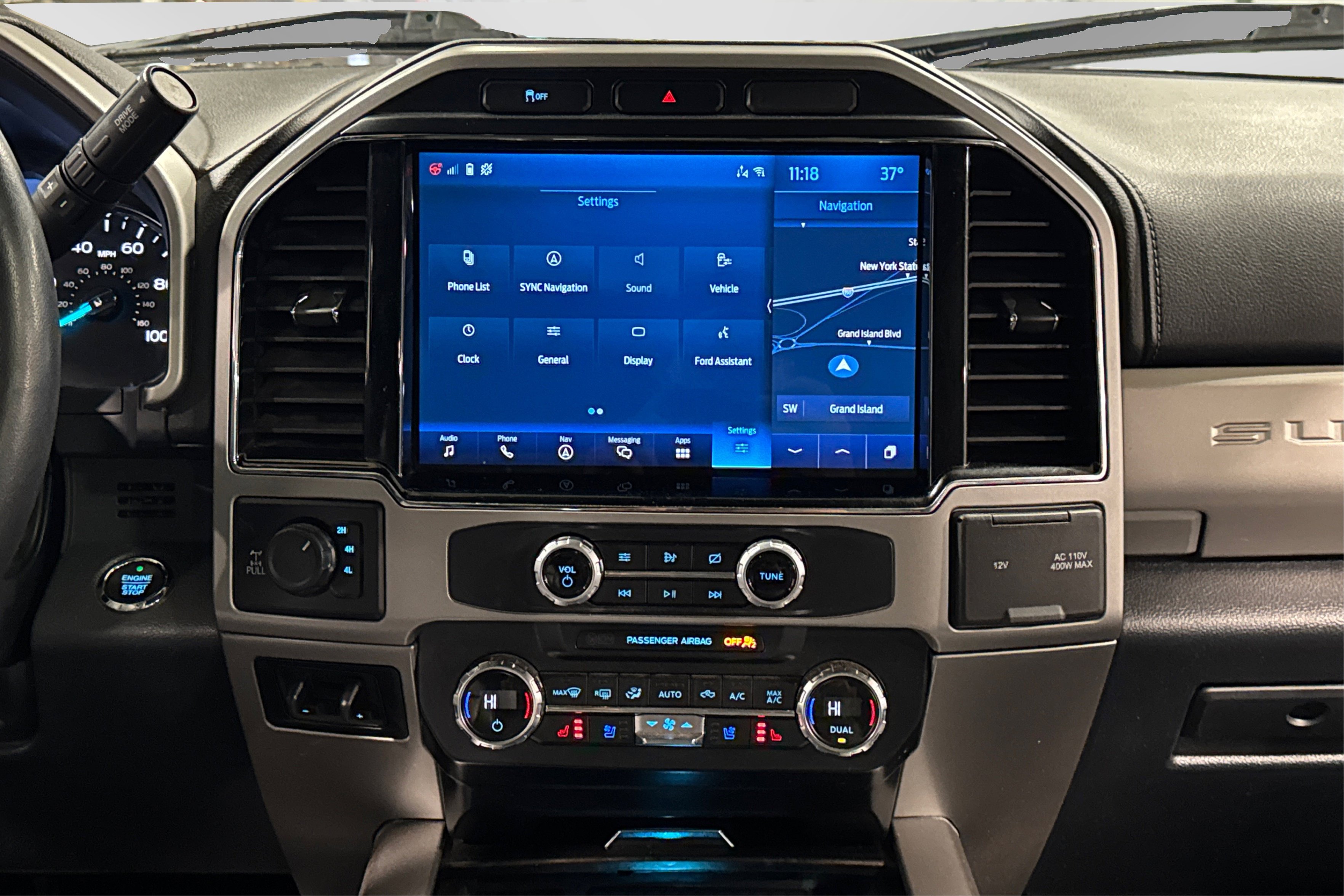 Used 2022 Ford F250 Lariat w/ Black Appearance Package image 32