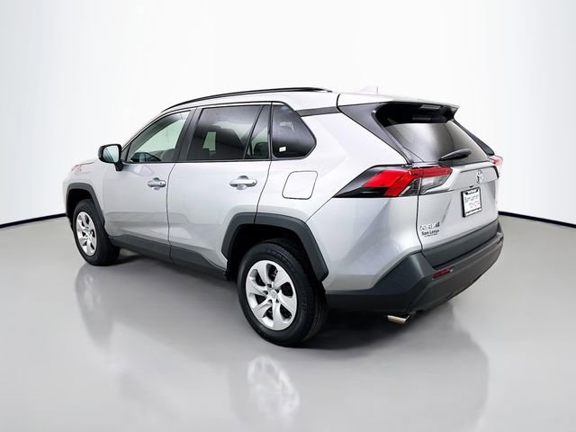 Used 2021 Toyota RAV4 LE image 5