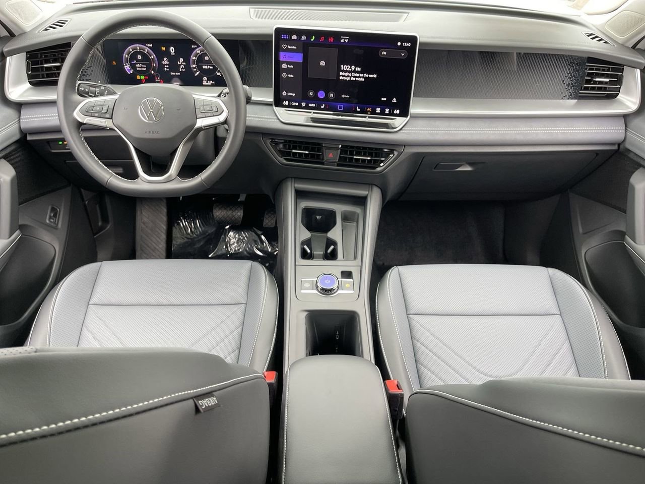 New 2026 Volkswagen Tiguan SE image 11