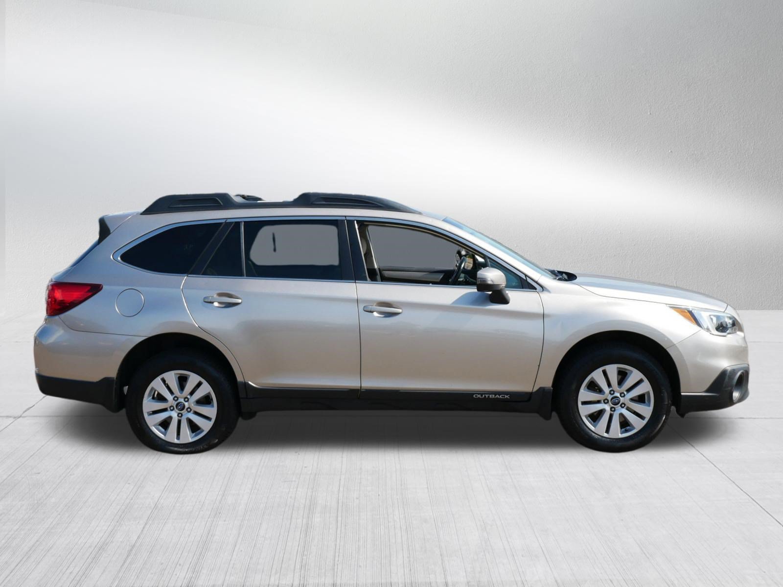 Used 2015 Subaru Outback 2.5i Premium AWD/4WD image 7