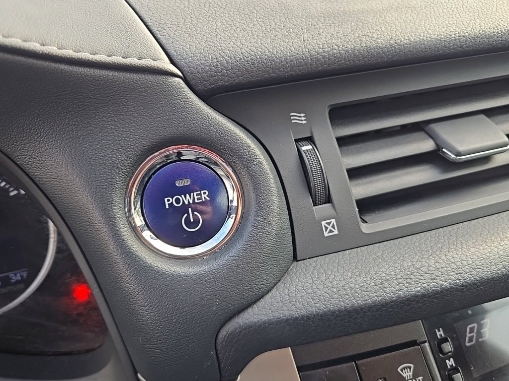 Used 2015 Lexus CT 200h image 16