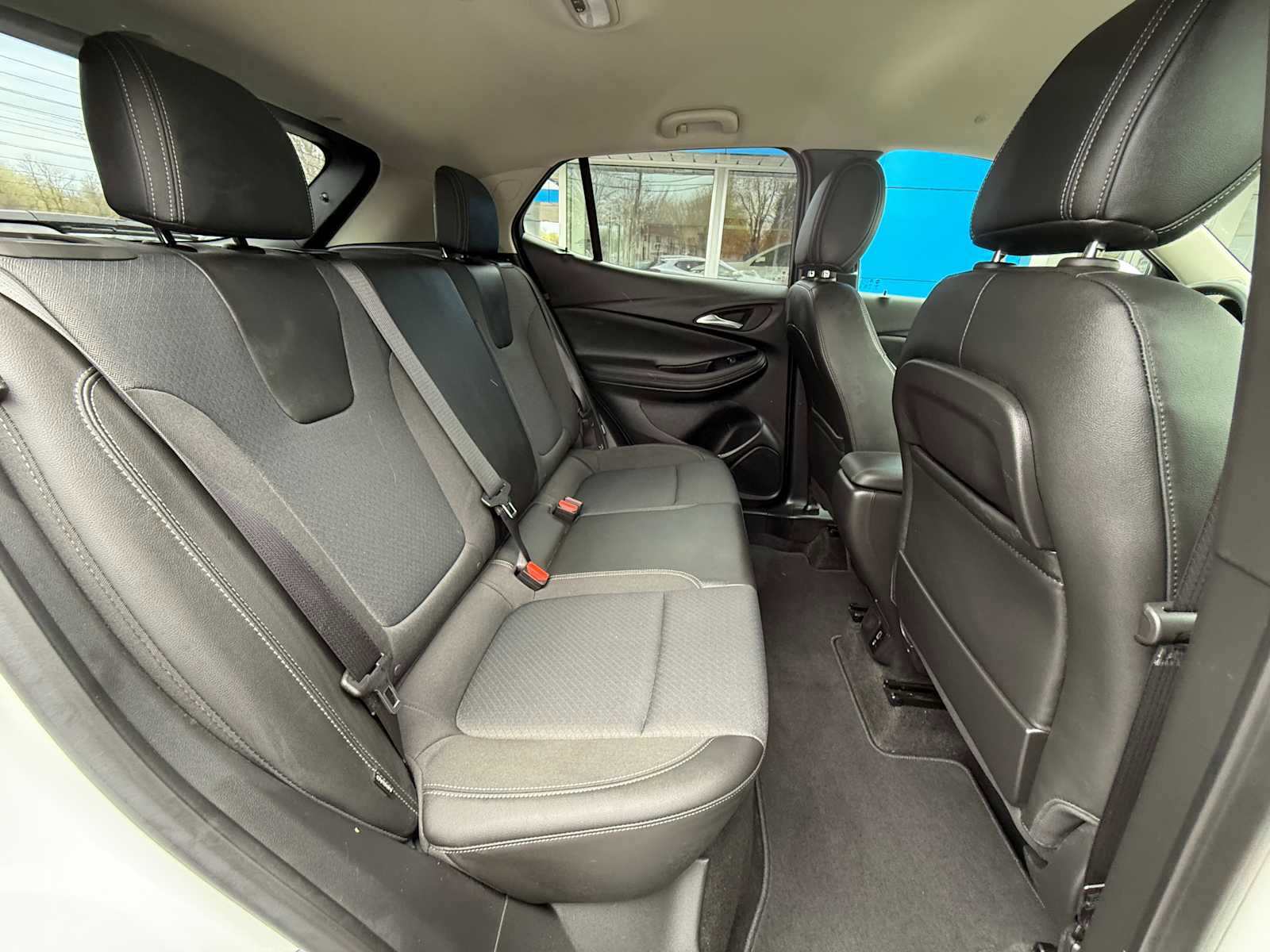 Used 2023 Buick Encore GX Preferred image 34
