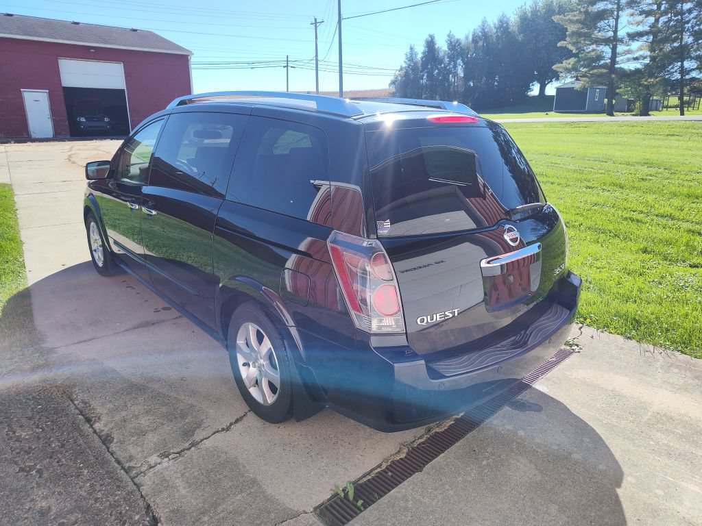 Used 2008 Nissan Quest SE w/ Seat Pkg FWD image 2