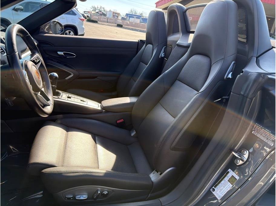 Used 2018 Porsche 718 Boxster Roadster 2D RWD image 9