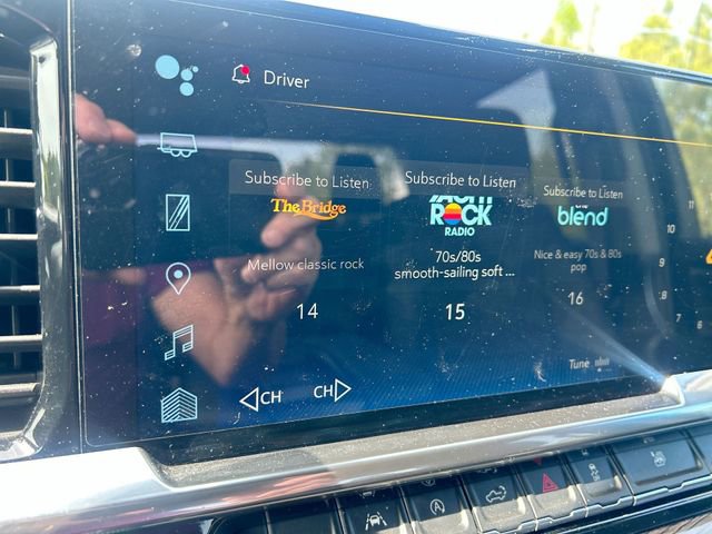 Used 2023 Chevrolet Silverado 1500 LT AWD/4WD image 21