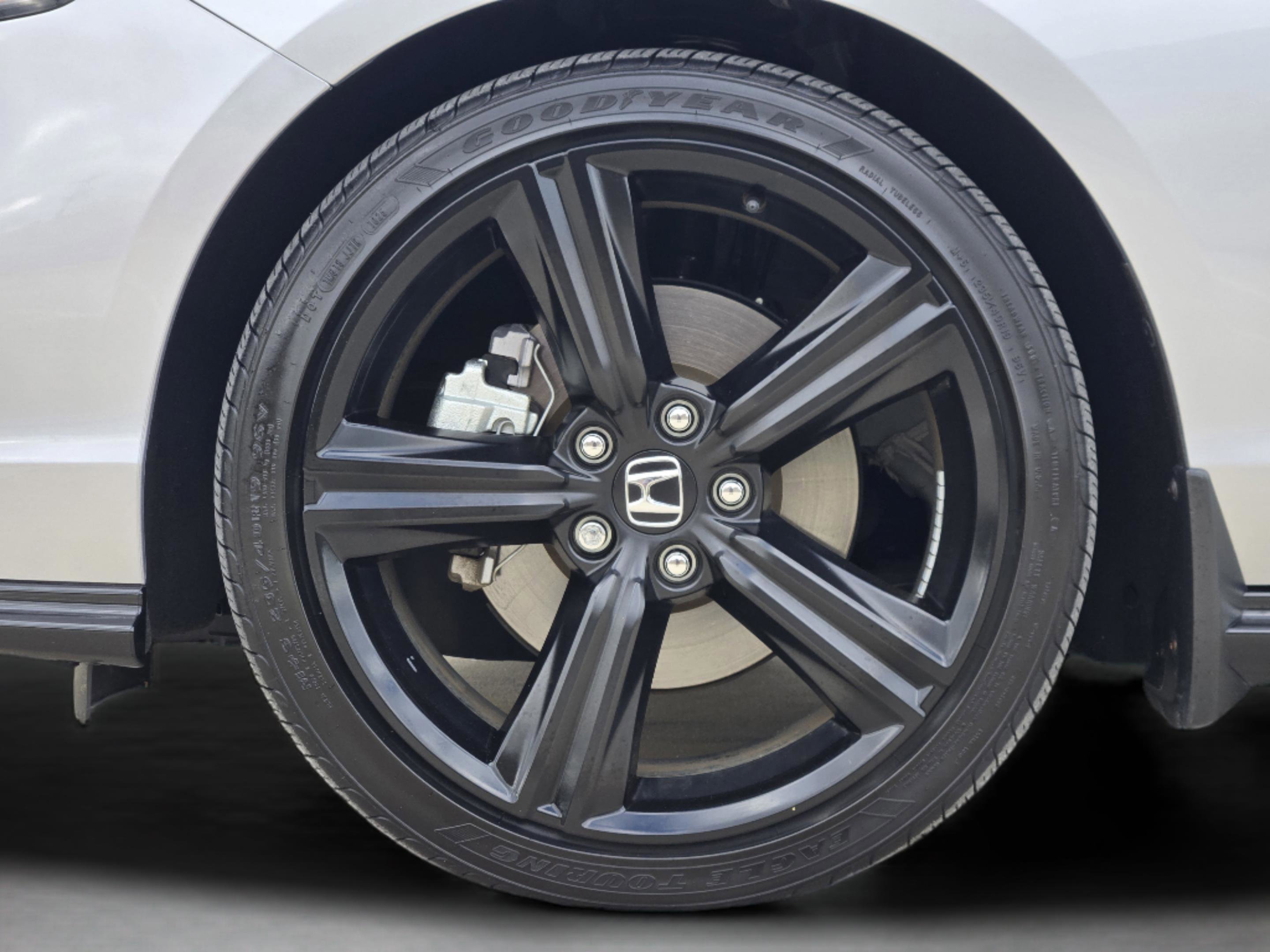 Used 2025 Honda Accord Sport image 29