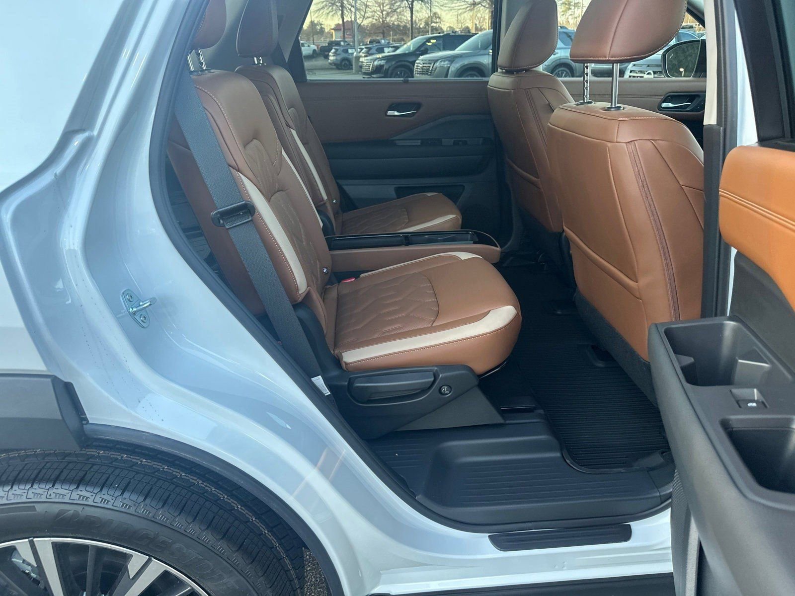 New 2026 Nissan Pathfinder Platinum image 15