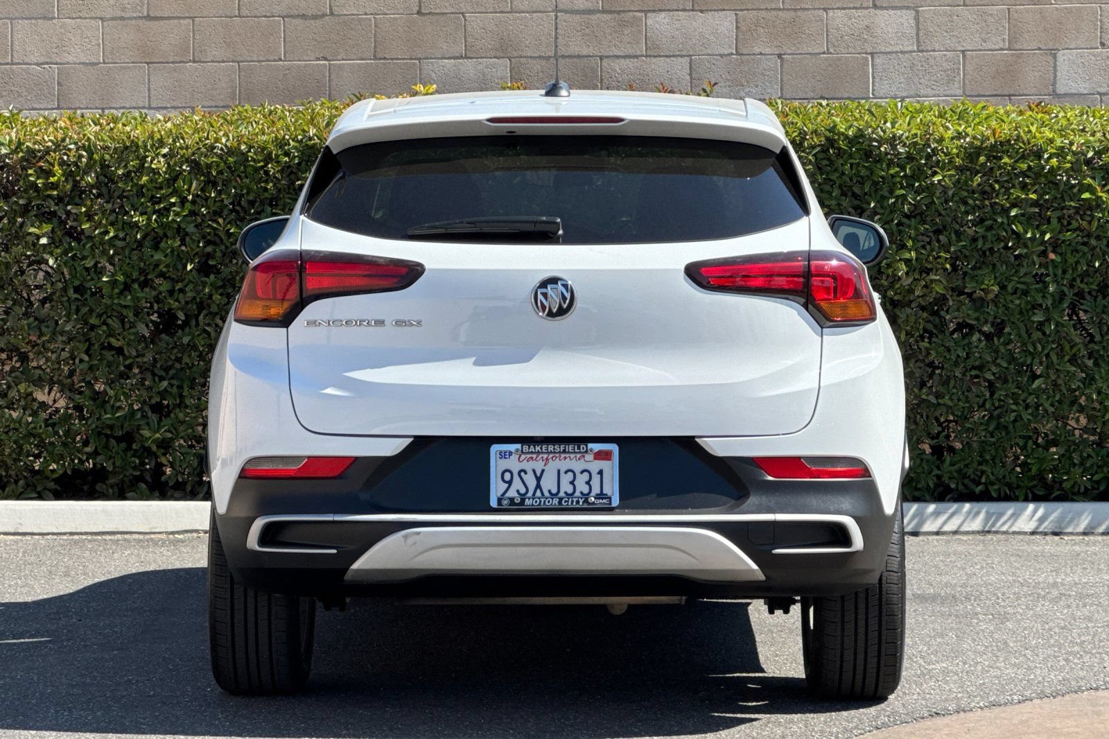 Certified 2023 Buick Encore GX Preferred w/ Cold Weather Comfort Package FWD image 5