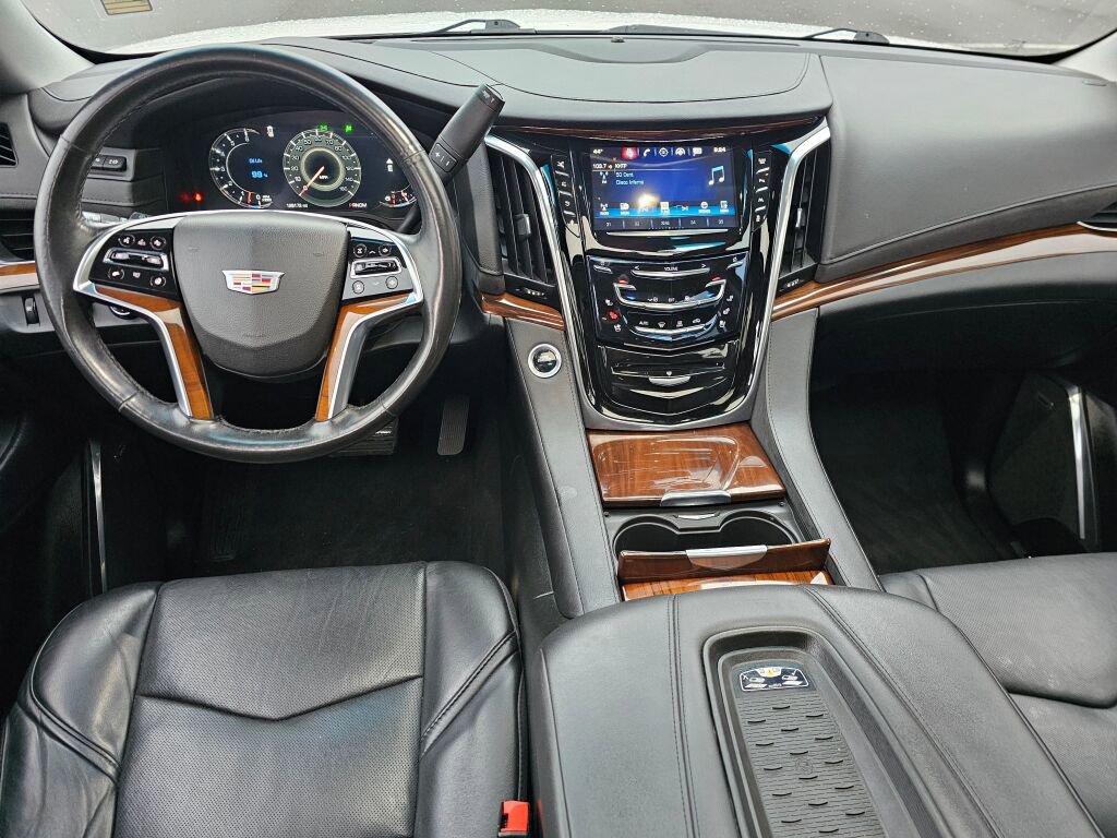 Used 2016 Cadillac Escalade Premium image 16