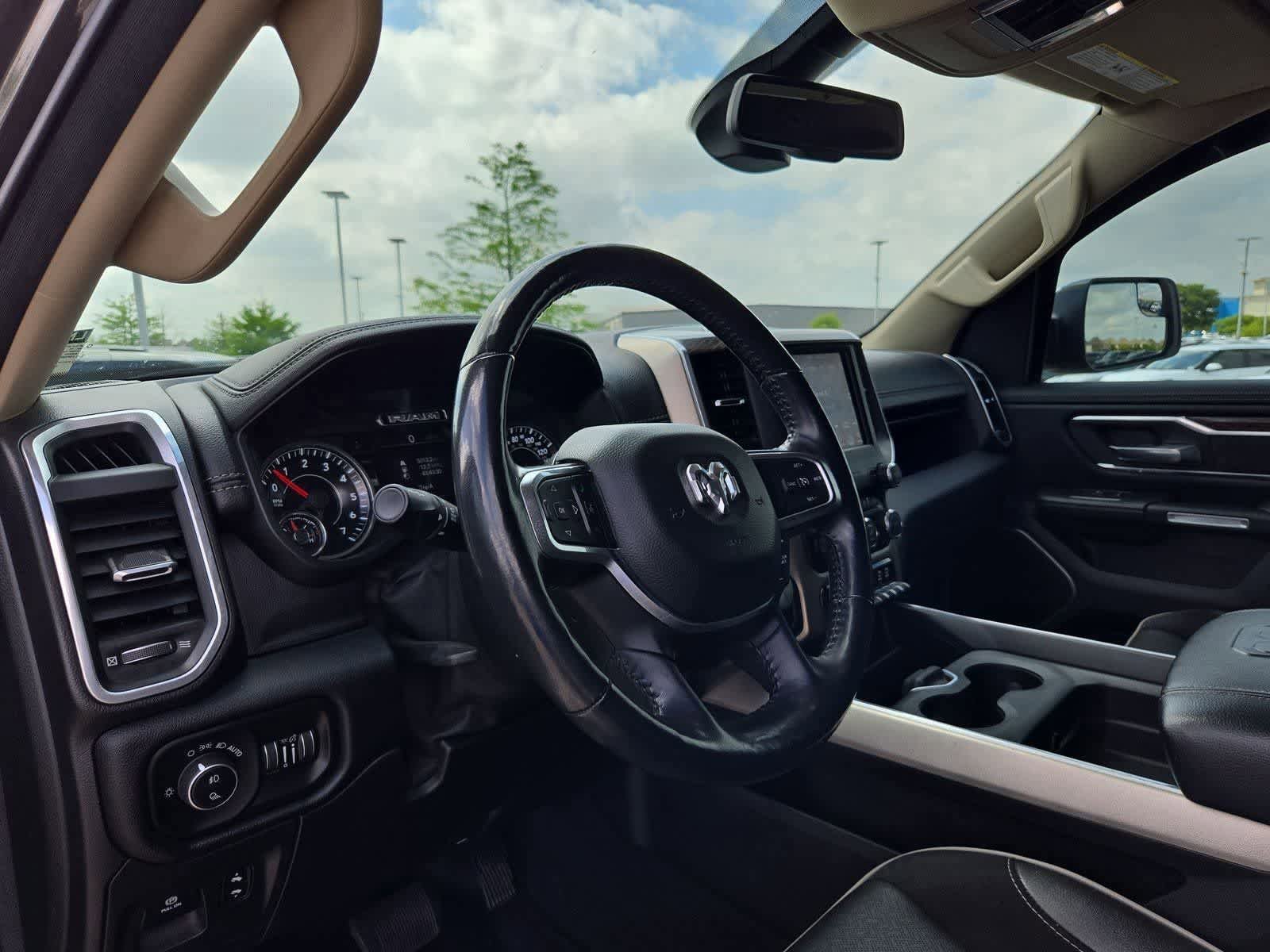 Used 2020 RAM 1500 Laramie video 2