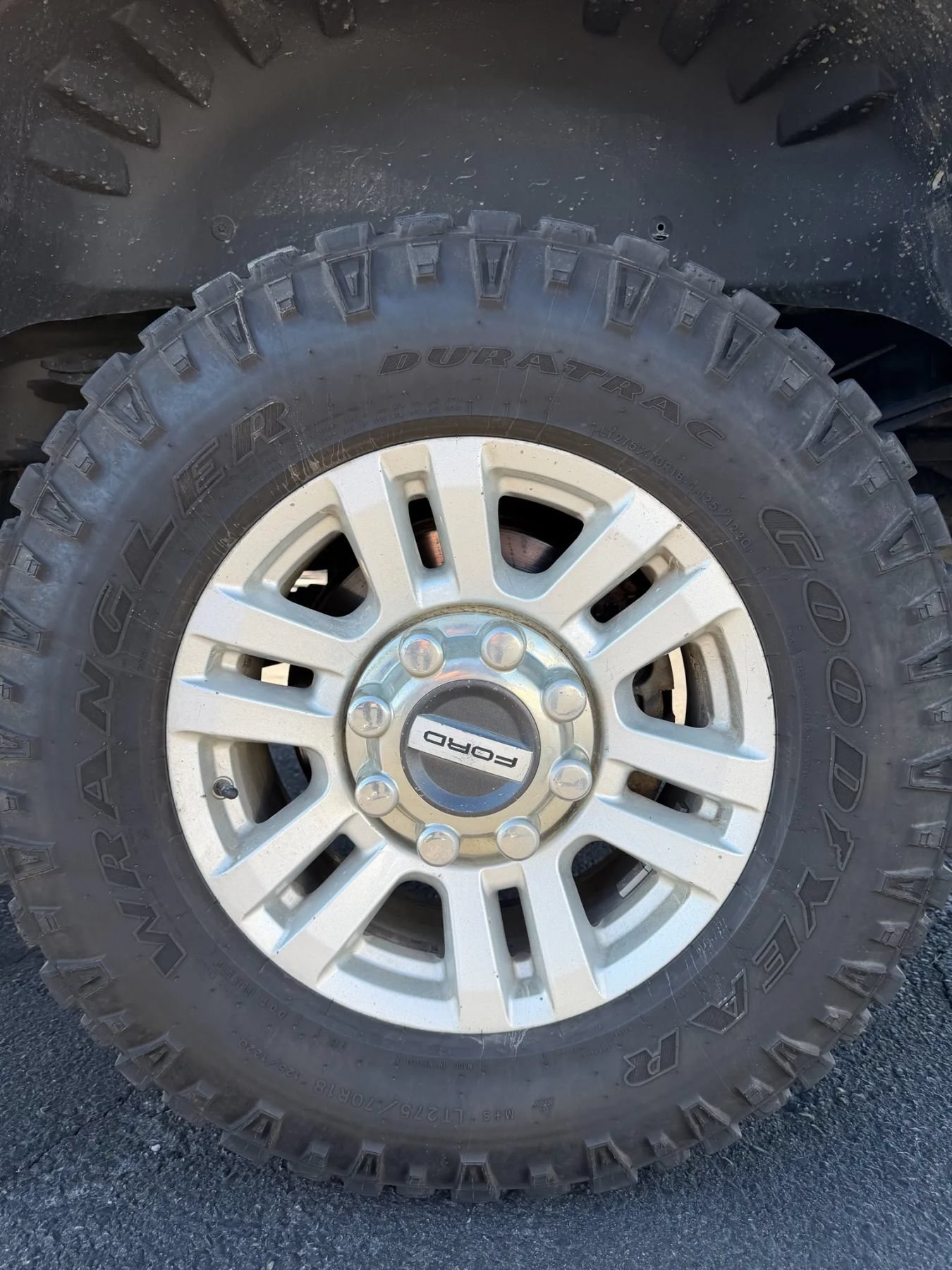 Used 2017 Ford F250 XLT w/ FX4 Off-Road Package AWD/4WD image 11