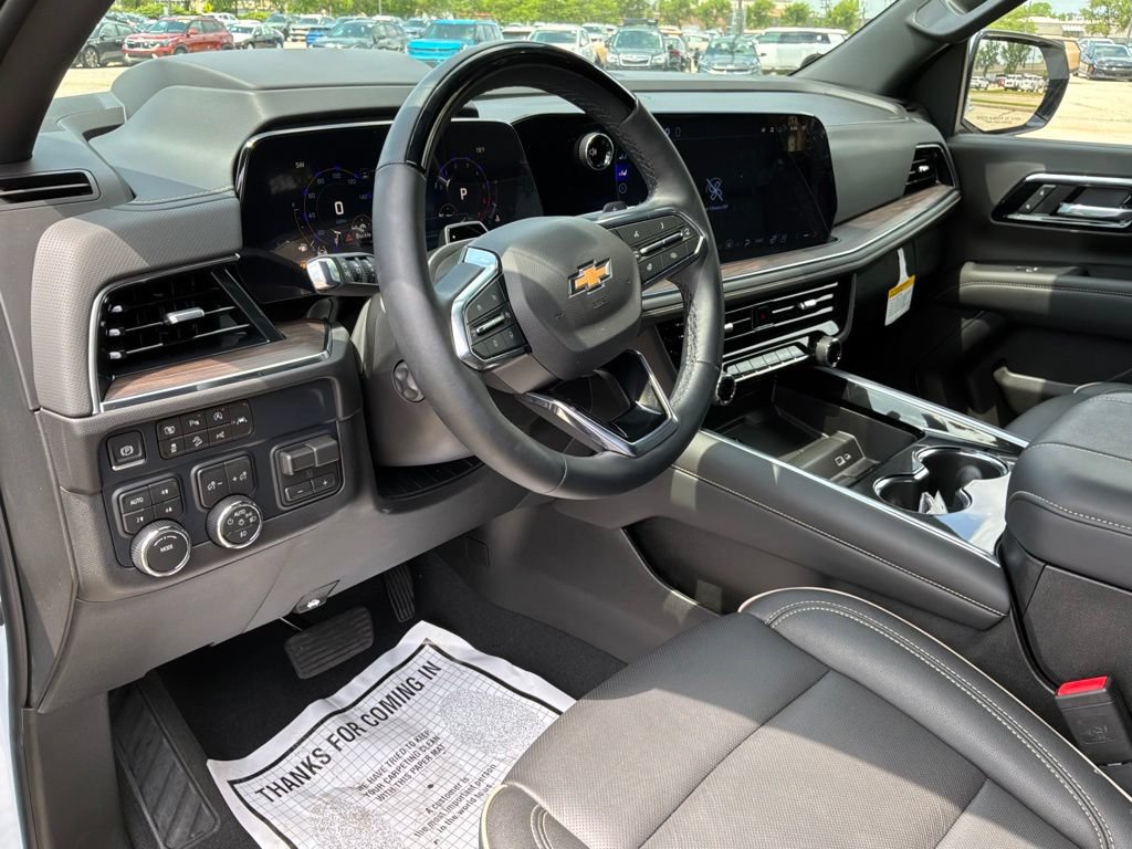Used 2026 Chevrolet Tahoe Premier AWD/4WD image 15