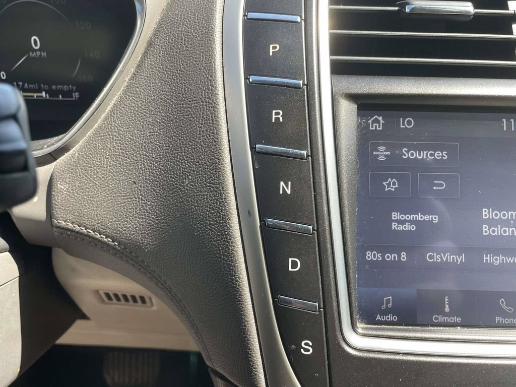 Used 2019 Lincoln Nautilus Select FWD image 17