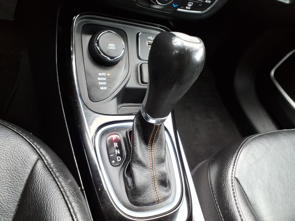 Used 2020 Jeep Compass Limited image 23