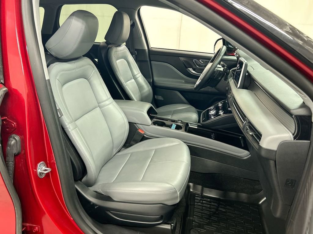 Used 2022 Lincoln Corsair Standard w/ Equipment Group 101A image 23